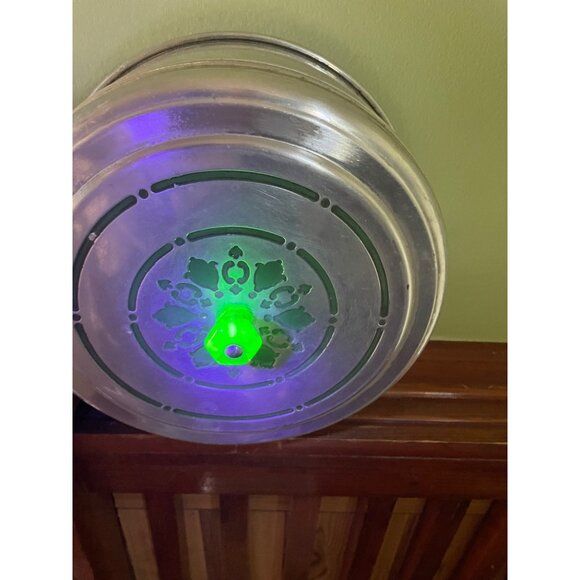 Vintage 1950s Mirro Spun Aluminum Cake Carrier Uranium Glass Knob - Picture 16 of 16